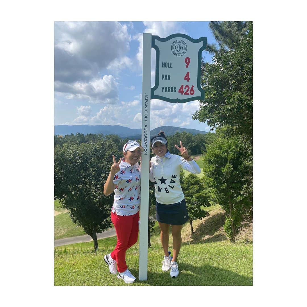 宮里美香さんのインスタグラム写真 - (宮里美香Instagram)「*** Japan women’s open week!!⛳️2020 練習ラウンド2日間は、久しぶりにあーこと回りました〜🥳 あーこ、ありがとう❤️ . 福岡での女子オープンは初めてです！もちろん、コースをラウンドするのも初めて。グリーン周りの勝負になるかと思います！ . 明日から自分らしいゴルフができるように頑張ります(๑⃙⃘ˊ꒳​ˋ๑⃙) . 今週も応援宜しくお願いします☘️ . . ＊最後の動画はあーこが撮ってくれました😆 . #日本女子オープンゴルフ選手権 #メジャー  #福岡県 #ザクラシックゴルフ倶楽部  #明日から頑張ります」9月30日 16時19分 - mikamiyazato_official