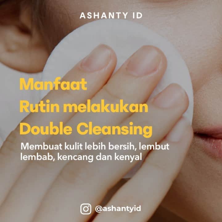 ASHANTY BEAUTY CREAM OFFICIALのインスタグラム：「Manfaat rutin melakukan double cleansing untuk kulit wajah : • Membersihkan sisa debu, kotoran yang menempel dan makeup secara menyeluruh • Kulit Menjadi lebih bersih, sehat, lembab, lembut, kencang dan kenyal • Skincare menjadi lebih mudah meresap kedalam lapisan kulit wajah  Jangan lupa selalu lakukn double cleansing, langkah pertama gunakan Facial Wash by @ashantyid dan langkah kedua gunakan Toner by @ashantyid yang mampu membersihkan kulit wajah secara maksimal ✨ _____________________________ Informasi dan pemesanan  Ashanty Beauty Cream Chat Via WA :  WA: 081293823950 WA: 081287388885 WA: 085781140354 WA: 087778489900  ⚡️ Fast Respons Click Link On Bio Instagram @ashantyid ❣️ ______________________________ #ashantybeautycream #creamashanty #skincareashanty #skincare #skincareartis #skincarelokal #creamwajah #creamperawatanwajah #obatjerawat #jerawat #kosmetik #krimwajah #creamwajah #whiteningcream #ashantyid #ashanty」