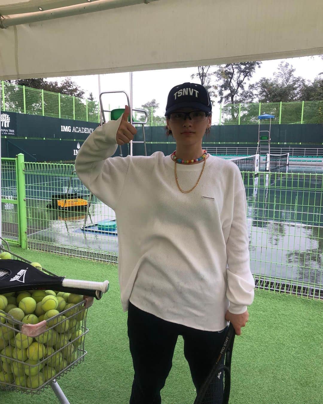 キム・ヨンジのインスタグラム：「테니스없이 못살아 서타일 (잠시마스크벗음)」