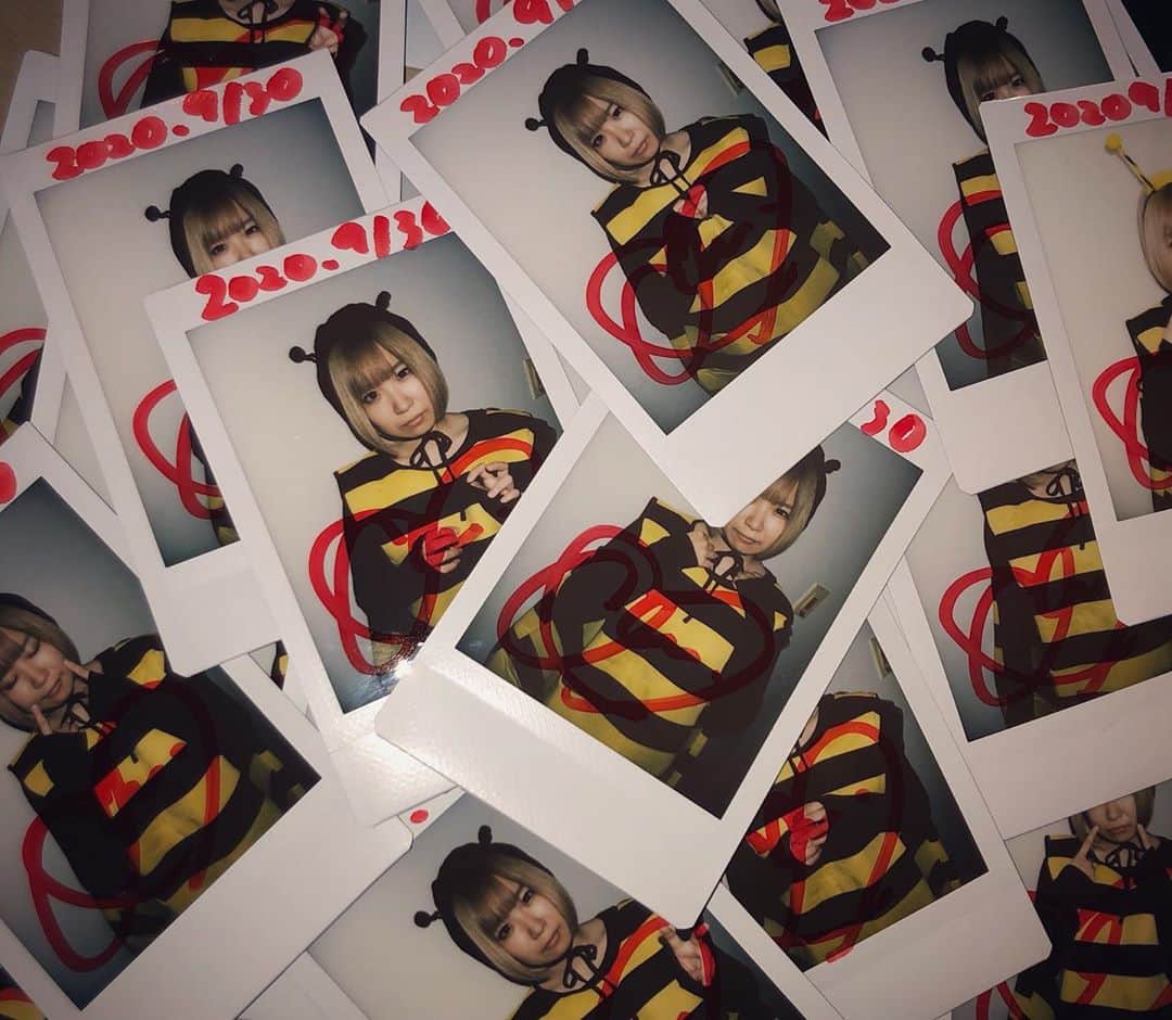 しふぉんのインスタグラム：「ゆるめるモ！8周年🐝 ㅤㅤㅤㅤㅤㅤㅤㅤㅤㅤㅤㅤㅤ」