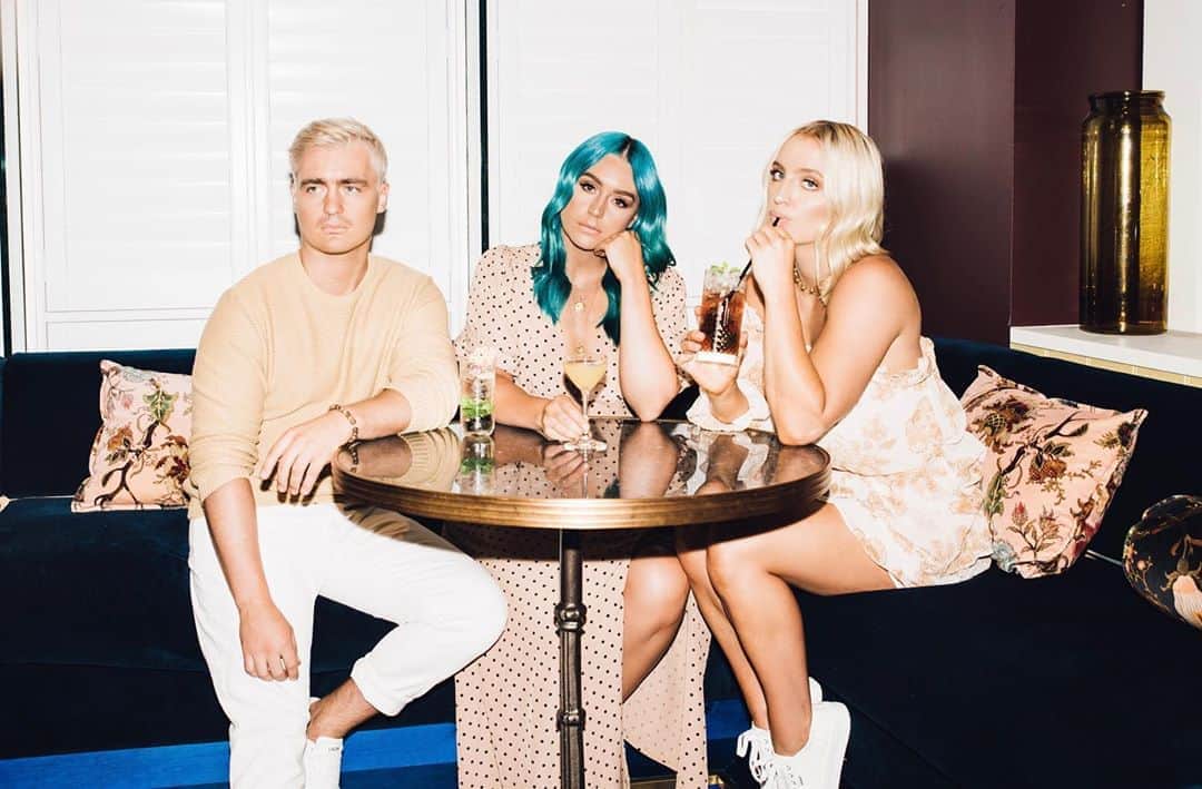 のインスタグラム：「You can’t sit with us. . . . . . .  #sheppard #music #band #australianmusic #indie #geronimo #cominghome #pop #popmusic #brisbanemusic #saygeronimo #livemusic #newmusicfriday #Spotify #single #brandnew #video #brisbane #film #dance #fashionstyle」