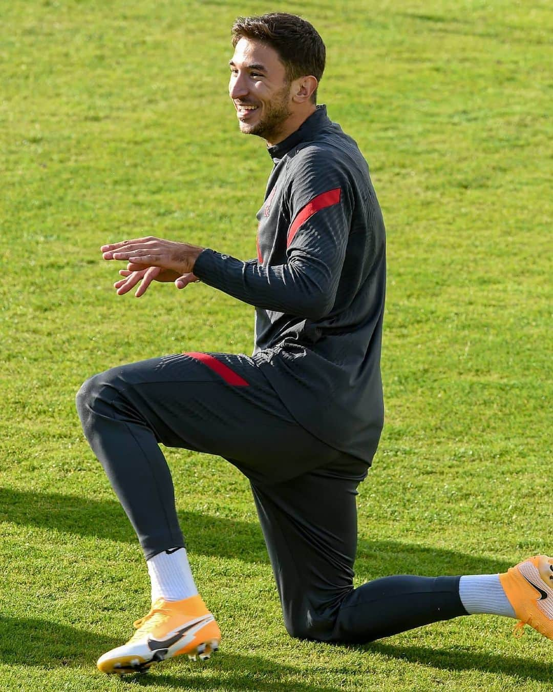 リヴァプールFCさんのインスタグラム写真 - (リヴァプールFCInstagram)「Back at Melwood ahead of @thecarabaocup 👊 #LFC #LiverpoolFC #Liverpool #CarabaoCup」9月30日 18時25分 - liverpoolfc