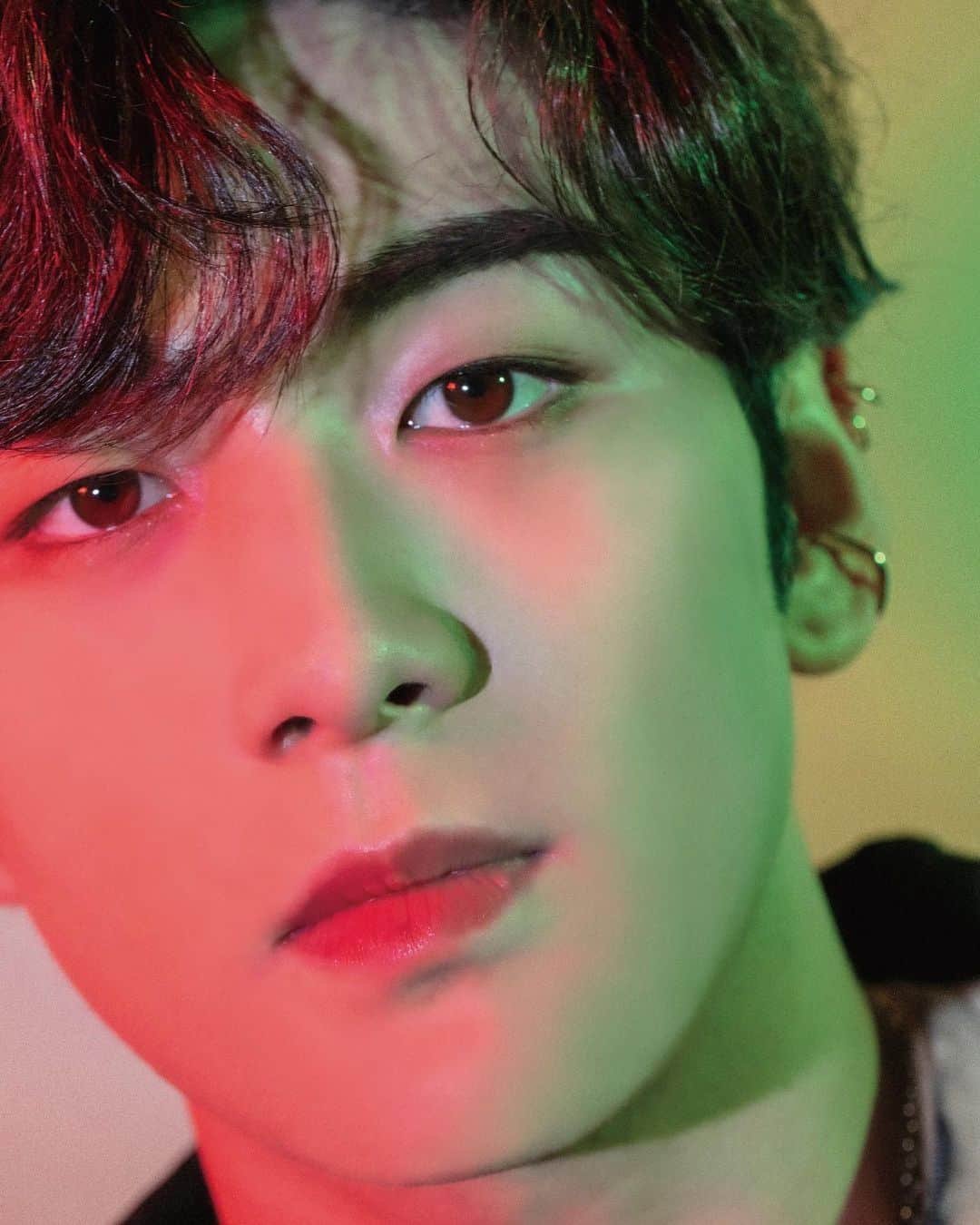 L.O.∧.E JAPANのインスタグラム：「2020.10.7 Release JAPAN ALBUM『DRIVE』  🚦D-7 ‼︎   #NUEST_DRIVE  #뉴이스트  #NUEST  <BAEKHO>」