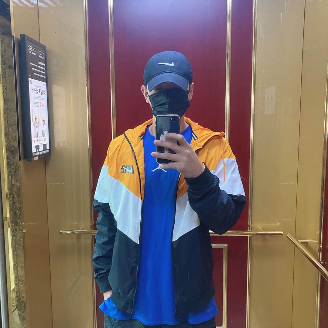 イテソンのインスタグラム：「2020.09.30 수 추석쓰~~~연휴 시작! 명절인데 명절 같지 않은 이느낌쓰는 뭐지... 고기전,송편 먹으려면 오전 운동 필수!운동으로 시작하는 상쾌(?사실 힘듬...)한 아침 앗! 오늘도 헤이즈일기는 영업한다는 거 아시죠? 8시에 보쇼로 만나요!~~~」
