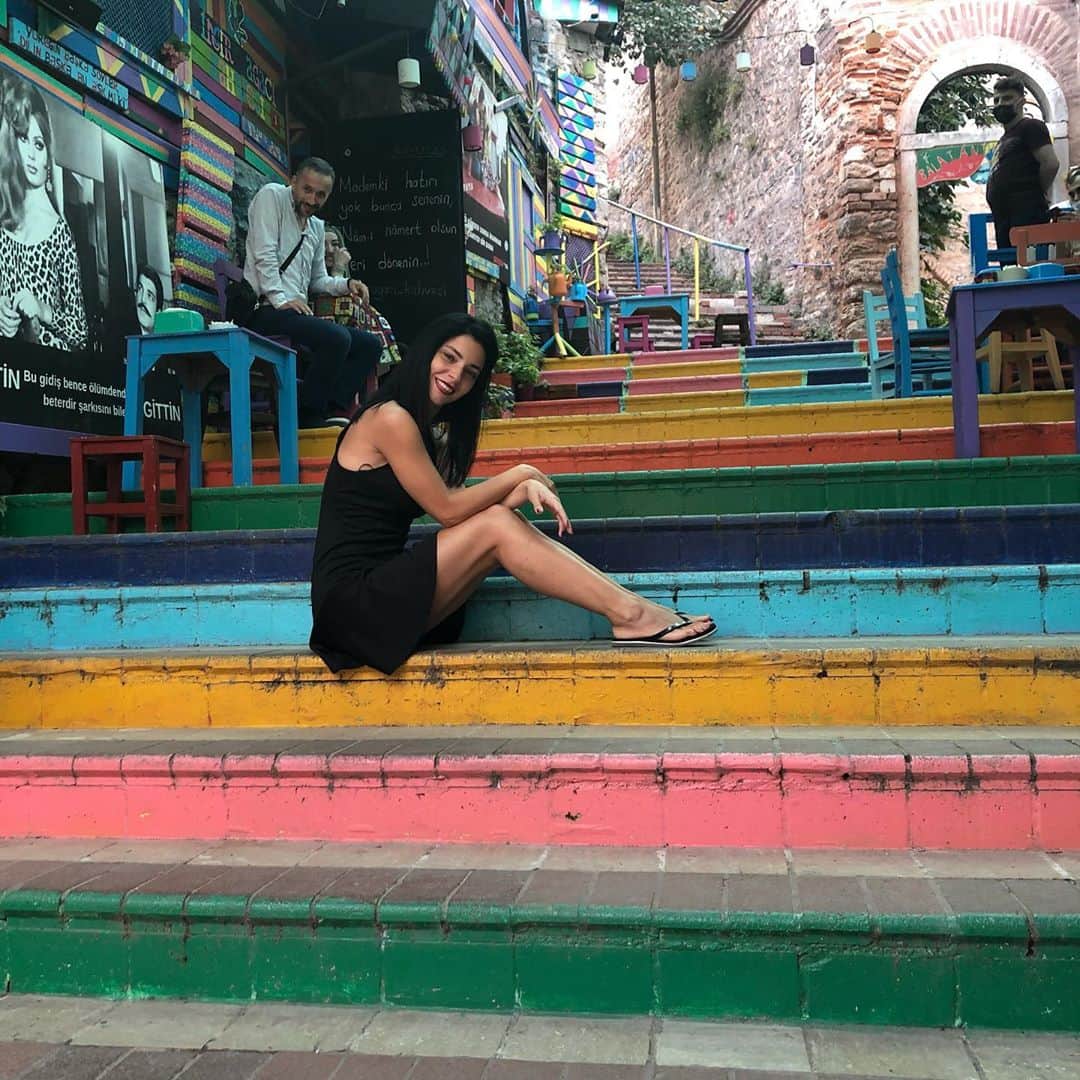 Merve Boluğurのインスタグラム：「Gezelim görelim:)」