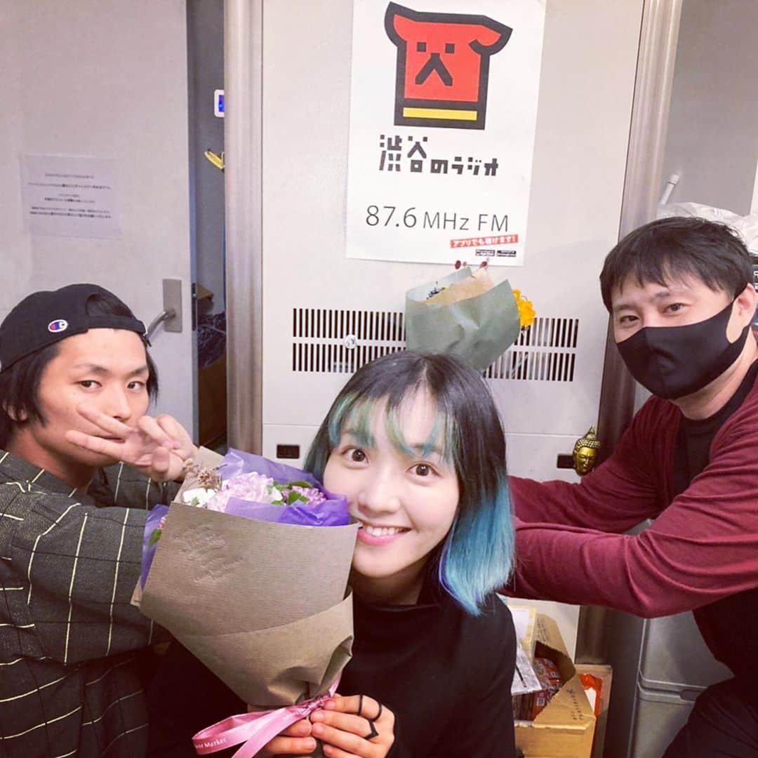 佐々木萌さんのインスタグラム写真 - (佐々木萌Instagram)「３年半聴いてくれてありがとう #渋谷のラジオ  #渋谷のラジオの学校」10月1日 0時16分 - skmoeee