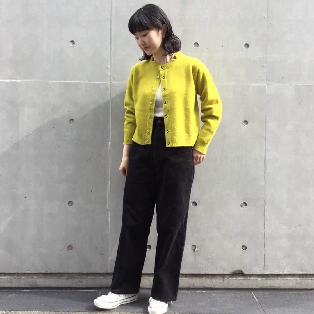 のインスタグラム：「. . // staff coordinate // . .  . @iamiinfact   NSW　数字刺繍クルーカーディガン ¥10,100+tax . @fig_london  8W corduroy 020 ¥11,800+tax   #iamiinfact #アイアムアイ#iami#アトリエドゥサボン #latelierdusavon #figlondon#フィグロンドン#コーディネート#ニットカーディガン#ニットカーデ#数字カーディガン」