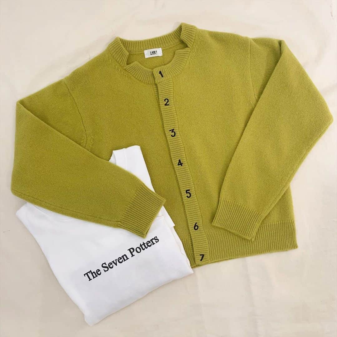 のインスタグラム：「. .  . @iamiinfact   NSW　数字刺繍クルーカーディガン ¥10,100+tax (Vネックもございます) . ハリーポッター7人のハリーT ¥5,900+tax .  #iamiinfact #アイアムアイ#iami#アトリエドゥサボン #latelierdusavon #コーディネート#ニットカーディガン#ニットカーデ#数字カーディガン  . .」