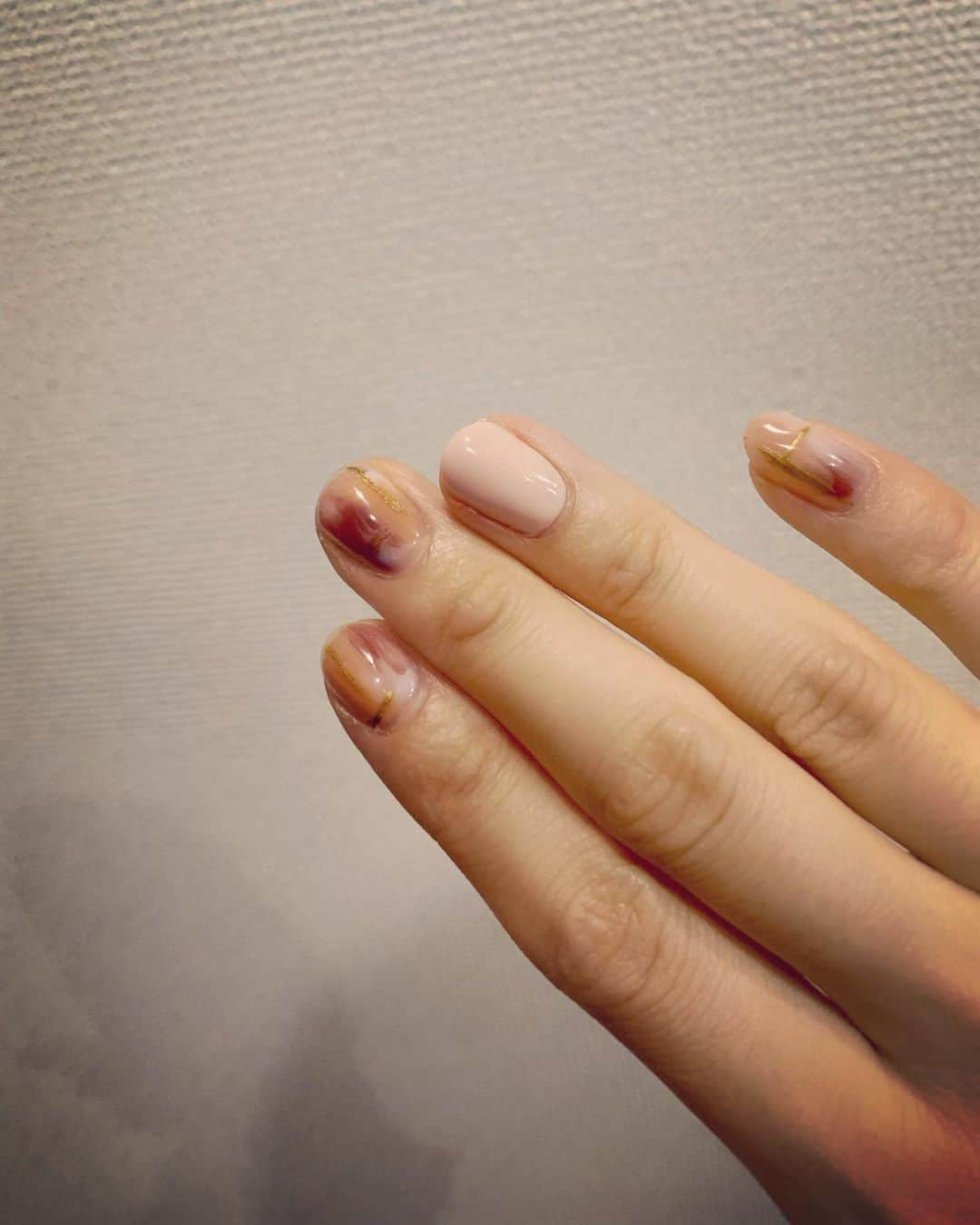 葉山柚子さんのインスタグラム写真 - (葉山柚子Instagram)「ネイルしてもらいました💅 かわかわー🤎  #ネイル @vingt_yuu」9月30日 19時06分 - hayama_yuko