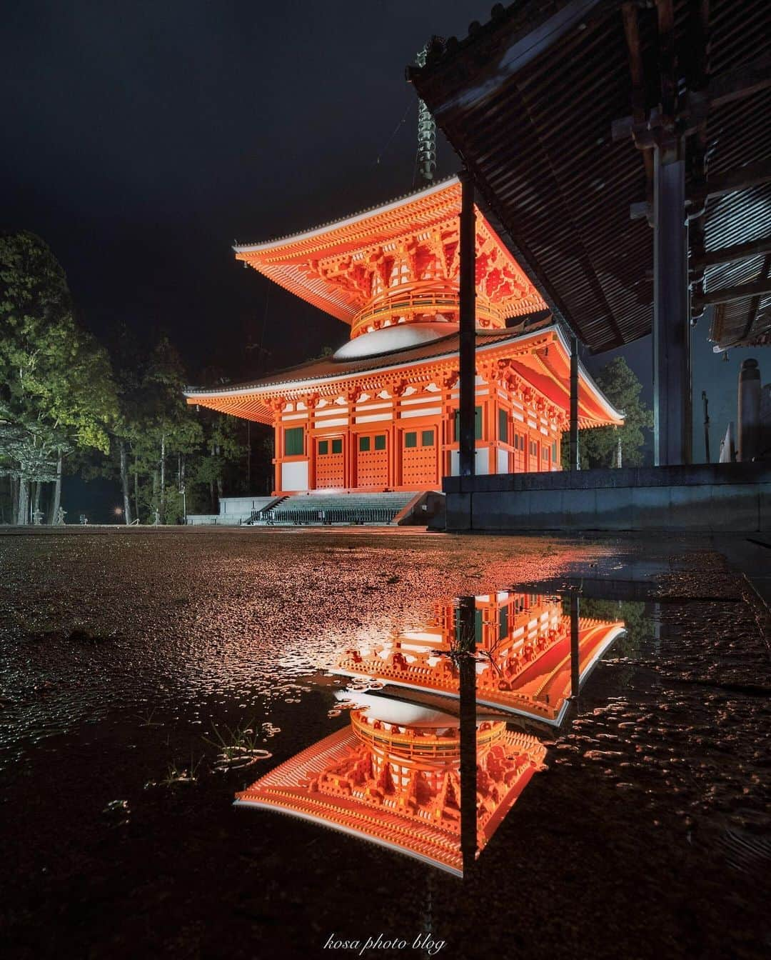 コサさんのインスタグラム写真 - (コサInstagram)「雨上がりの高野山 リフレクション狙いが楽しくて📸 . Location:和歌山 Wakayama / Japan🇯🇵 Date:2020年9月 . #高野山 #根本大塔 #リフレクション #パワーフォト部 #TandDフォトコンテスト2020 #discover #今こそ写真でつながろう #フォト神写 #japan_night_view_member #insta_wakayama #グッドトリップ和歌山 #visitwakayama #かつらぎーの #longexposure_japan #art_of_japan_ #tokyocameraclub #dpj_member #IG_PHOS #photo_jpn #ptk_japan #sorakataphoto #YourShotPhotographer #LBJ_Legend #広がり同盟メンバー #special_spot_legend #s_shot #Rox_Captures #kf_gallery_vip #light_nikon #pt_life_」9月30日 19時08分 - kosa_photo