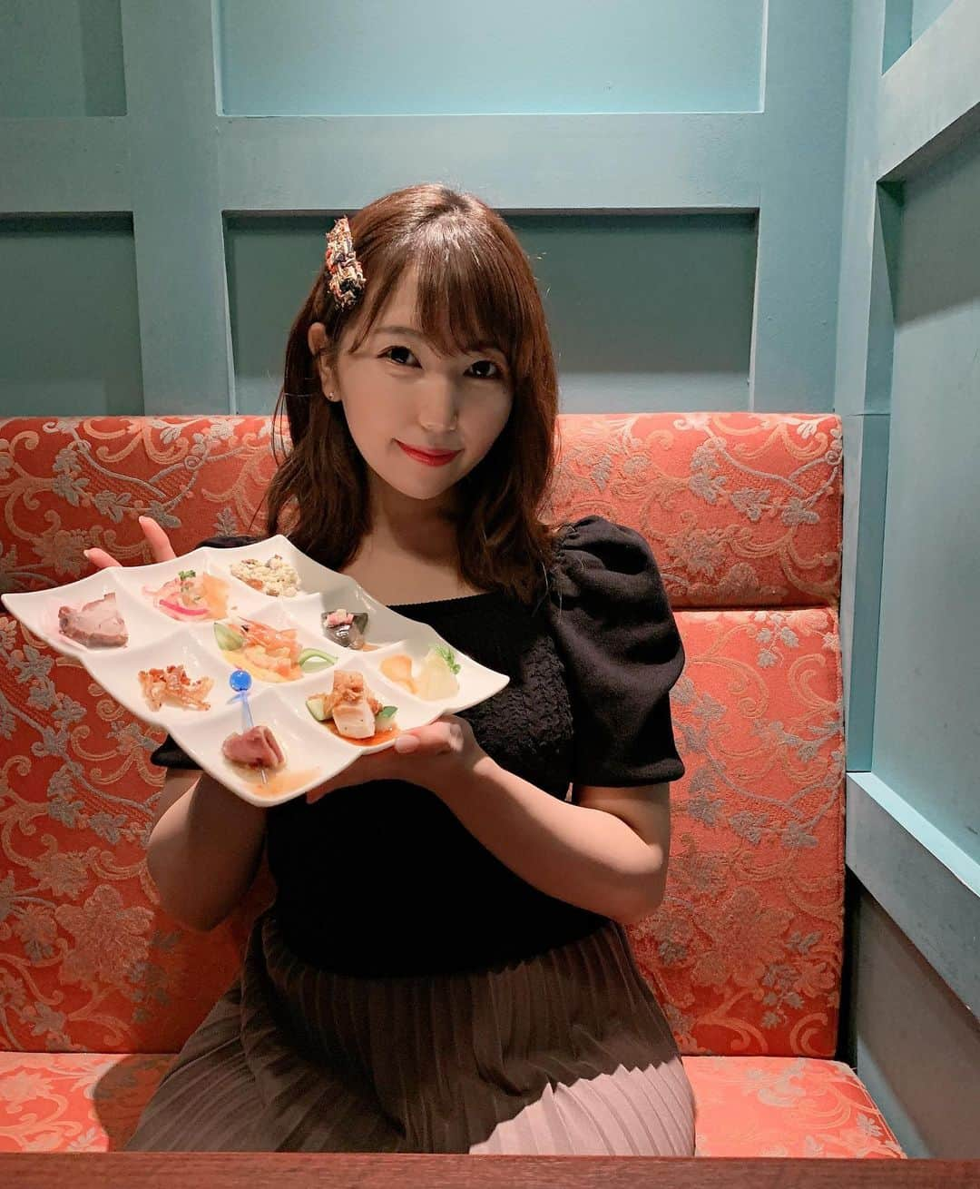 愛花みちるさんのインスタグラム写真 - (愛花みちるInstagram)「弟と銀座の中華料理食べに来た🥟  #銀座#中華#東京#followme」9月30日 19時12分 - manaka_michiru