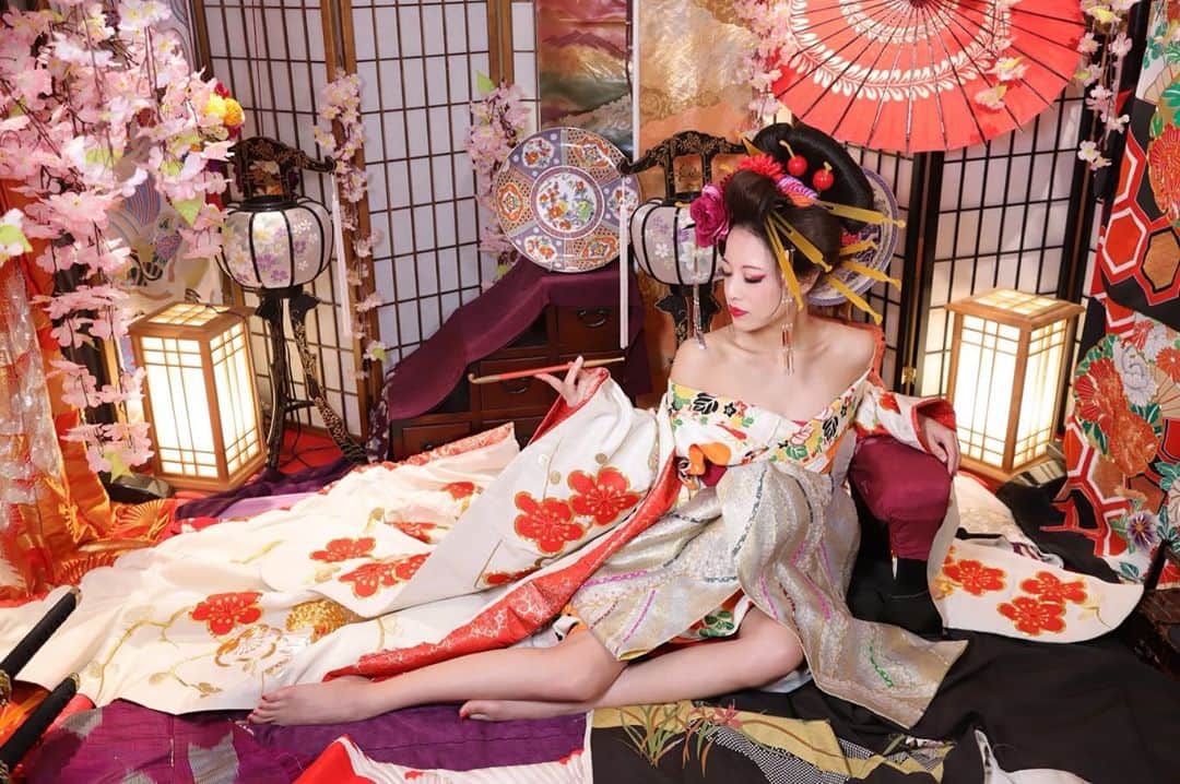 吉岡結紀のインスタグラム：「✐☡ ・ 花魁👘🌸 初めての体験♡どうですか🥴？笑 着物の着方もメイクも全然違うしすごく新鮮で楽しかった😌💗 ・ #花魁 #わぷらす奈良 #oiran #kimono」
