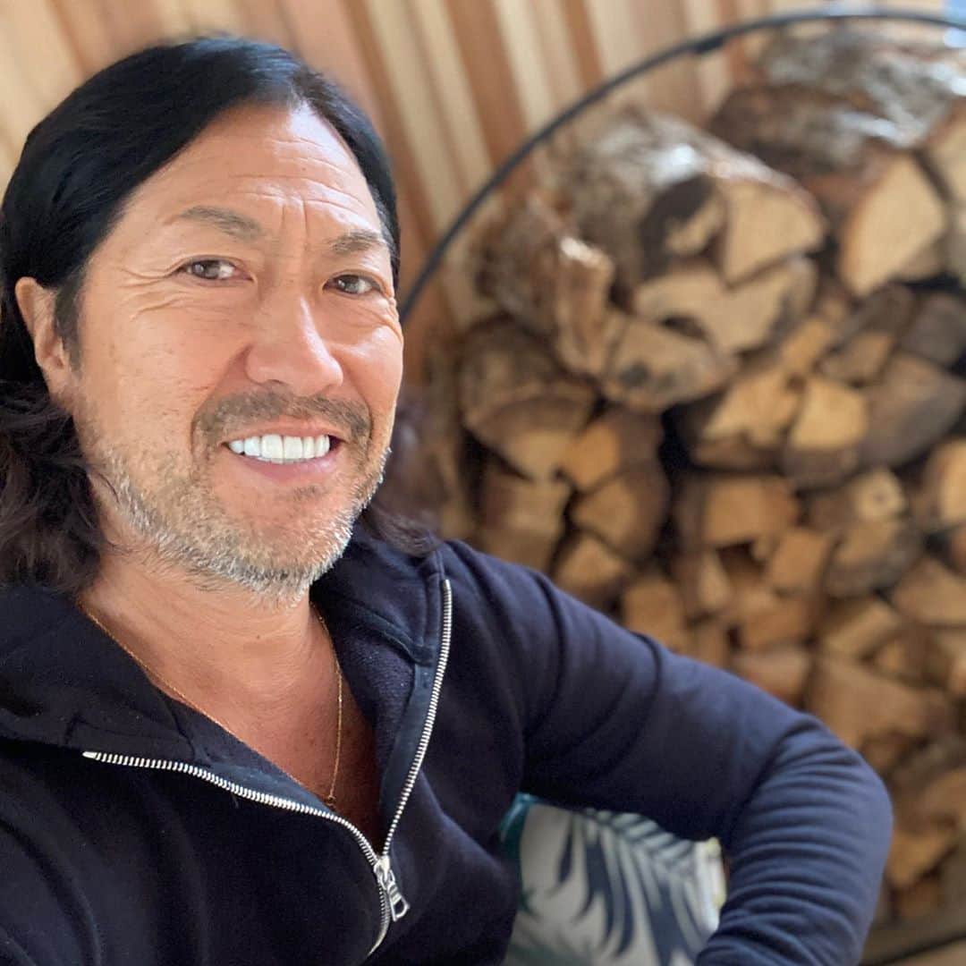 國分利治さんのインスタグラム写真 - (國分利治Instagram)「薪の香りと木のぬくもり‼️  #國分利治 #toshiharu_kokubun #アースホールディングス #hairmake-earth #美容師 #美容室 #ferrari488spidr #フェラーリ488スパイダー #EARTHEART #アースハート #fashion #ファッション #美容 #アースリクルート #國分塾 #aistylist #rentalspaceearth」9月30日 19時14分 - toshiharu_kokubun