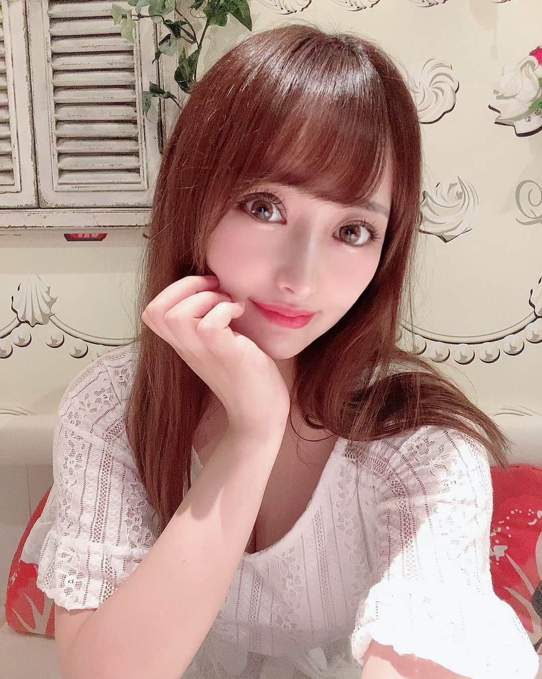 YU-RIのインスタグラム：「🐰 今週の金曜日待ち遠しすぎて 今週は本当に平日が長いなぁ( ˃̣̣̥ω˂̣̣̥ )」