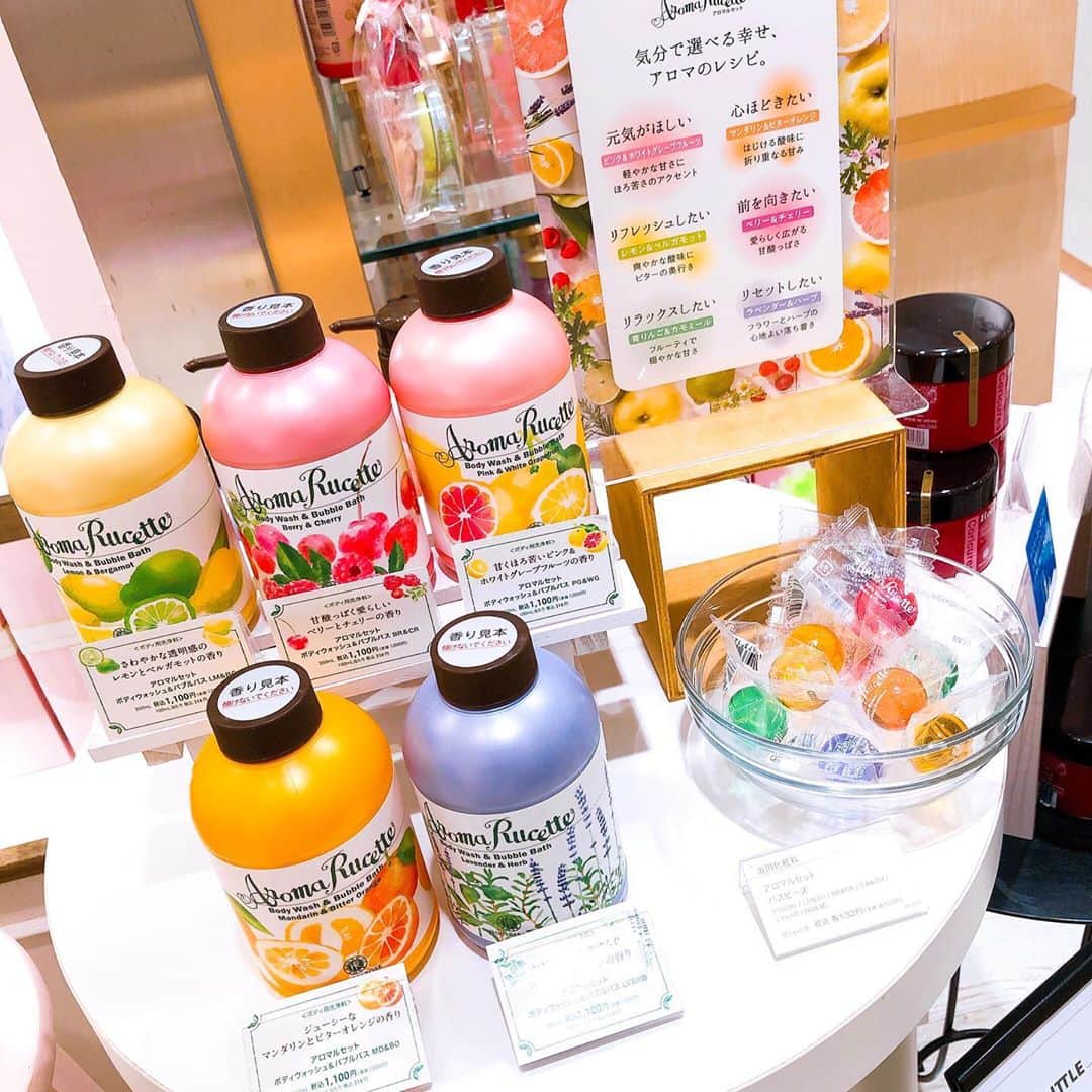 名古屋パルコさんのインスタグラム写真 - (名古屋パルコInstagram)「【西館B1F グッドモーニングソルテ】秋だけの数量限定発売！ホワイトローズ・シリーズをご紹介🎉﻿ ﻿ 甘くて可憐な香りに包まながら﻿ 秋冬の乾燥からお肌を守りましょう💪﻿ ﻿ つるんとすべすべ肌に！﻿ →ボディ スムーザーWR  350g ￥1500﻿ →ボディソープWR  300mL ￥1300﻿ ﻿ ふれたくなるやわらか肌に！﻿ →ボディミルクWR  200mL ￥1500﻿ ﻿ 透明感あふれる香り﻿ →オードトワレWR  15mL ￥1800﻿ ﻿ 🥳ホワイトローズの香りは﻿ 2020年9月18日（金）～11月30日（月）﻿ の数量＆期間限定発売！﻿ ﻿ ぜひお早めにお買い求めください！﻿ ﻿ ﻿ 名古屋パルコ西館B1F﻿ グッドモーニングソルテではほかにも﻿ ﻿ 🌬越冬シリーズの各種！﻿ 🐻クラシックなプーさんシリーズ各種！﻿ 🧖‍♀️アロマなボディウォッシュとバブルバスのセット﻿ ﻿ などなど、きっとお肌のお悩みに合うアイテムがきっと見つかります！﻿ ﻿ ﻿ ﻿ @houseofrose.jp ﻿ #goodmorningsalthe #グッドモーニングソルテ #houseofrose #ハウスオブローゼ #ohbaby #スキンケア #skincare #乾燥肌 #ボディケア #bodycare #越冬 #保湿 #ホワイトローズ #whiteroses #セルフケア #gift #ギフト #プーさん #winniethepooh #pooh #loveyourself #loveyourbody  #名古屋パルコ #名古屋PARCO #nagoyaparco #名古屋 #nagoya #栄 #矢場町」9月30日 19時32分 - parco_nagoya_official