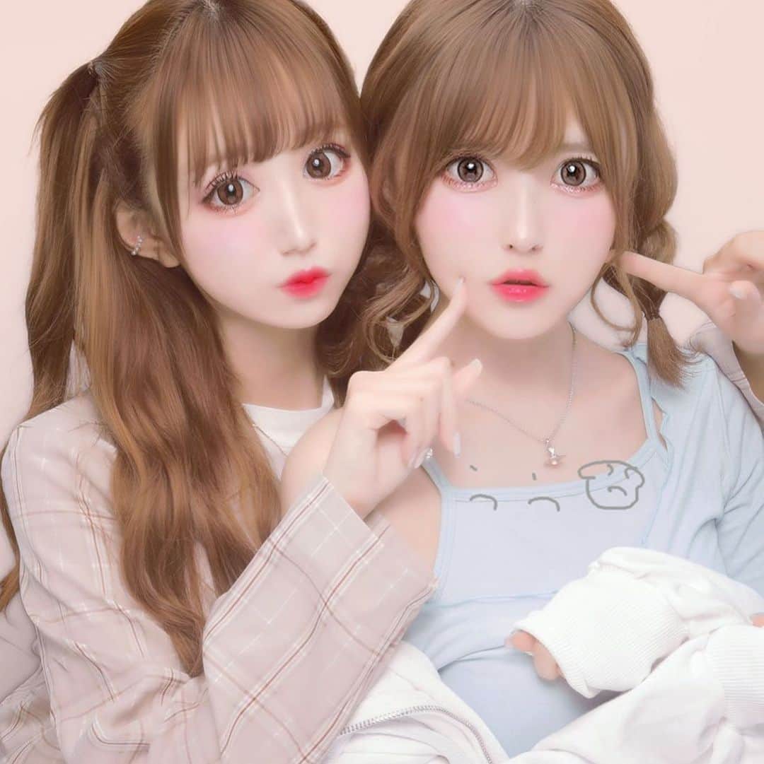 のインスタグラム：「ぬーん  なんかすごい女子大生みたいと思ったけどじぶん女子大生だったや、、  いつもとちがうプリ機でとったらよきだた🙄  いつもメルルだけどsからはじまる名前のやつでとった なんだっけなあ₍₍ (̨̡ ‾᷄⌂‾᷅)̧̢ ₎₎  #プリクラ」