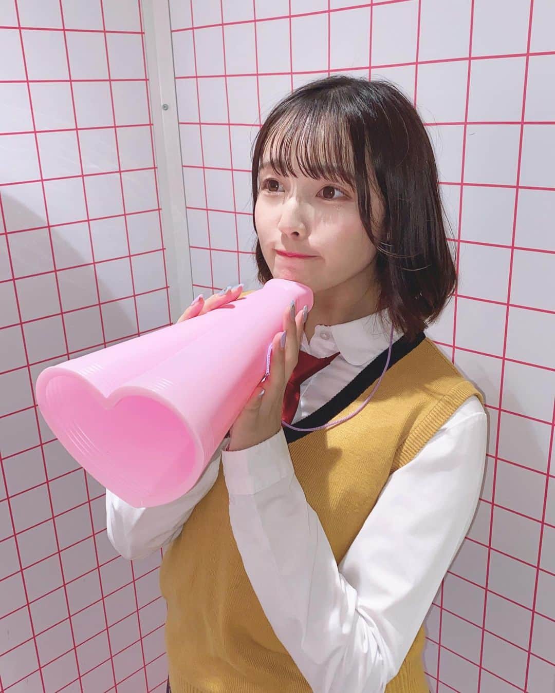 梨沙のインスタグラム：「メガホンがハート型...♡ . #韓国制服 #韓国メイク #韓国ファッション #韓国 #新大久保 #新大久保🇰🇷 #制服コスプレ #コスプレ #女子大生 #jkの素敵な思い出 #制服コーデ  #制服女子 #制服コス #メガホン」