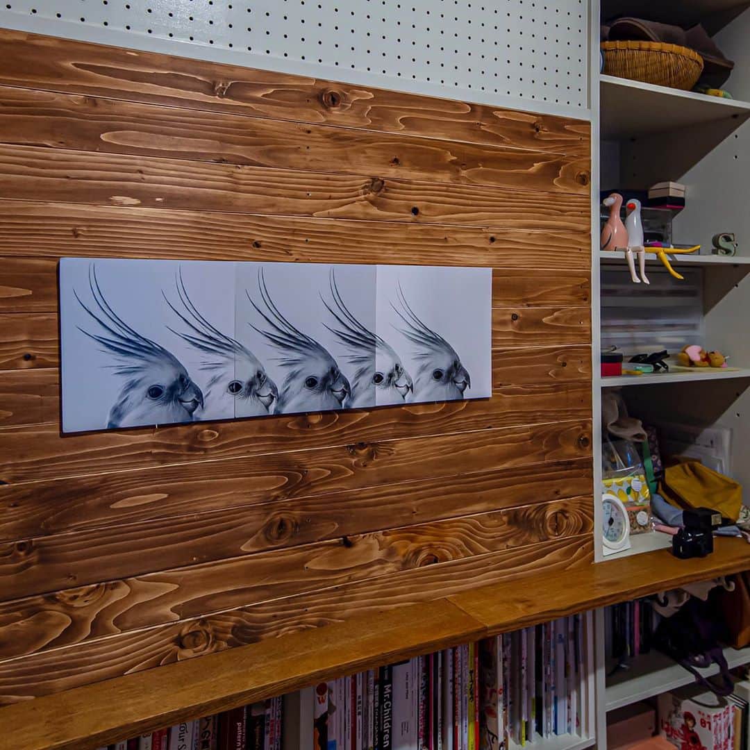YURAPOi ゆらぽぃさんのインスタグラム写真 - (YURAPOi ゆらぽぃInstagram)「DIY wood wall for my several photo works. photo corner📷」9月30日 20時57分 - ryoichisakai