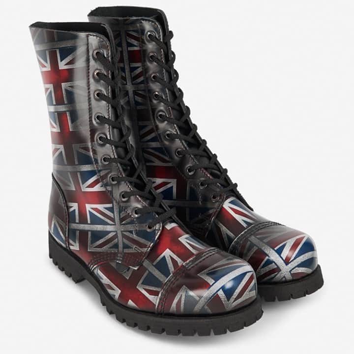のインスタグラム：「The Original Steel Cap - this version of the 10 eyelet Commando Boot in a print with a black topcoat that is rubbed away to reveal the flag. Available only in limited numbers from our online store.⁠ ⁠ ⁠ #UndergroundEngland #UndergroundShoes #Underground #SteelToe #SteelToeBoots #SteelCaps #SteelCapBoots #LaceUpBoots #algender #Comabtboots #militaryboots #grungeboots #Steelcapboots #steelcaps #combatboots #grungeboots #militaryboots #leatherboots」