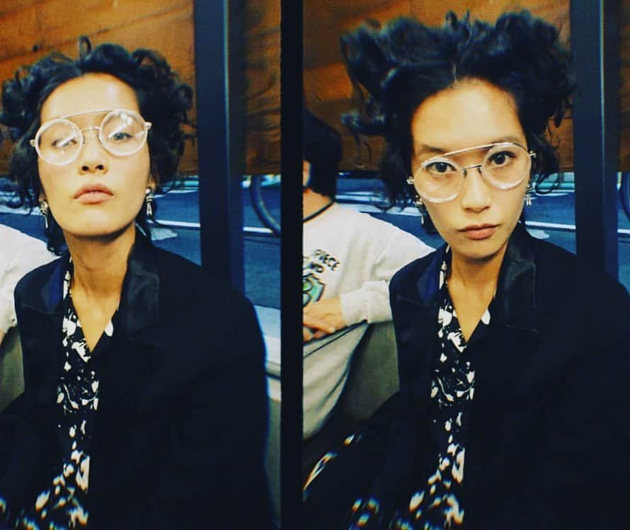 Cherryのインスタグラム：「Hello good mood Hair: @bloc_japon #bloc_yamamoto Photo: @miyuu0123 #cherrysglasses」