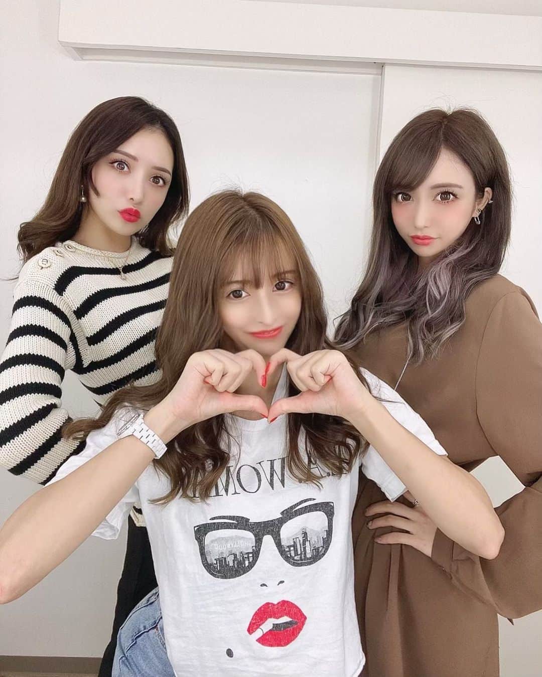 のインスタグラム：「撮影お疲れ様でちた♡ 懐かしの"withB"風🤪 ブルゾンおりり可愛すぎか😝 . . #撮影 #shooting」