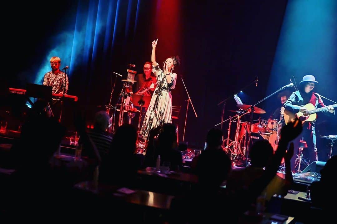 azumiのインスタグラム：「20th Anniversary Premium Live-who said “La La…”? Billboard Tour 2020-﻿  9/19(Sat) @billboardlive_tokyo ※終了﻿ 10/20(Tue) @billboardlive_osaka﻿ ﻿ #billboardlive #Wyolica #billboardlivetokyo #livereport #livephoto﻿ ﻿ Photo：Masanori Naruse」