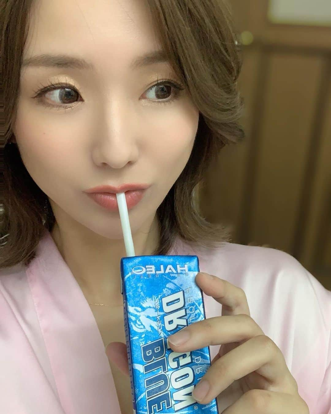 本条舞さんのインスタグラム写真 - (本条舞Instagram)「燃料補給してだんだん元気になるシリーズ🥤  #本条舞 #モデル #タレント #女優 #model  #プロテイン #ハレオ #haleo」9月30日 21時15分 - mai_honjyo_official