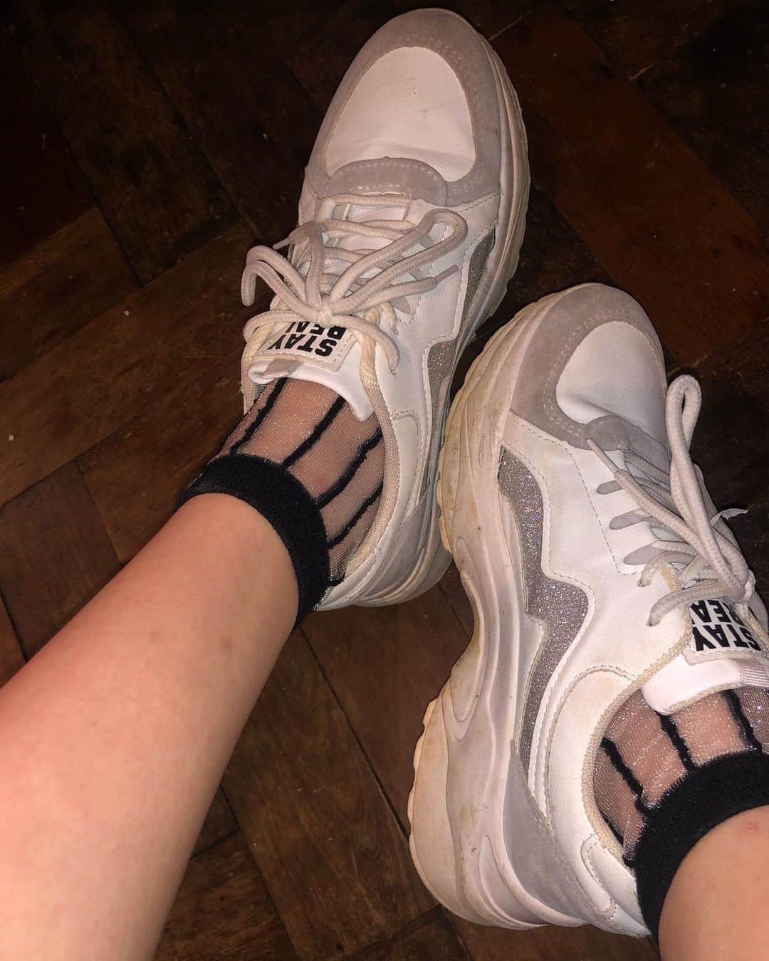 中野みやびのインスタグラム：「愛用  #お気に入り #厚底 #身長 #color #白 #white #黒 #black #靴 #shoes #靴下 #flash #picture #愛用 #可愛い #wawawa #みやび」