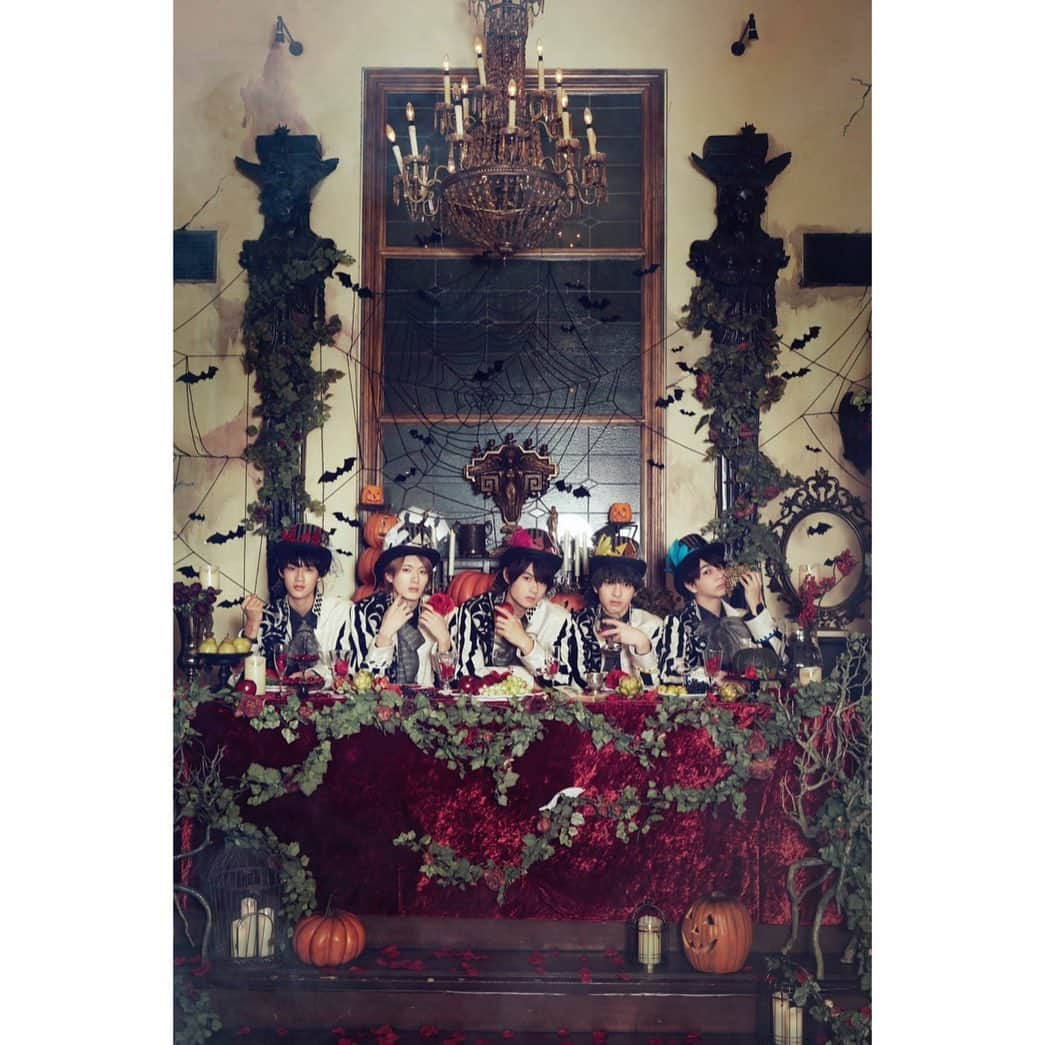 佐野勇斗さんのインスタグラム写真 - (佐野勇斗Instagram)「10月にオンラインハロウィンパーティーをすることも決まりました！！  いろいろ考えちゃってるのでぜひお楽しみに😏😏 相当面白い事やるみたいです  フハハハハ😎  #MILK #佐野勇斗 #塩﨑太智 #曽野舜太 #山中柔太朗 #吉田仁人」9月30日 21時45分 - sanohayato_milk