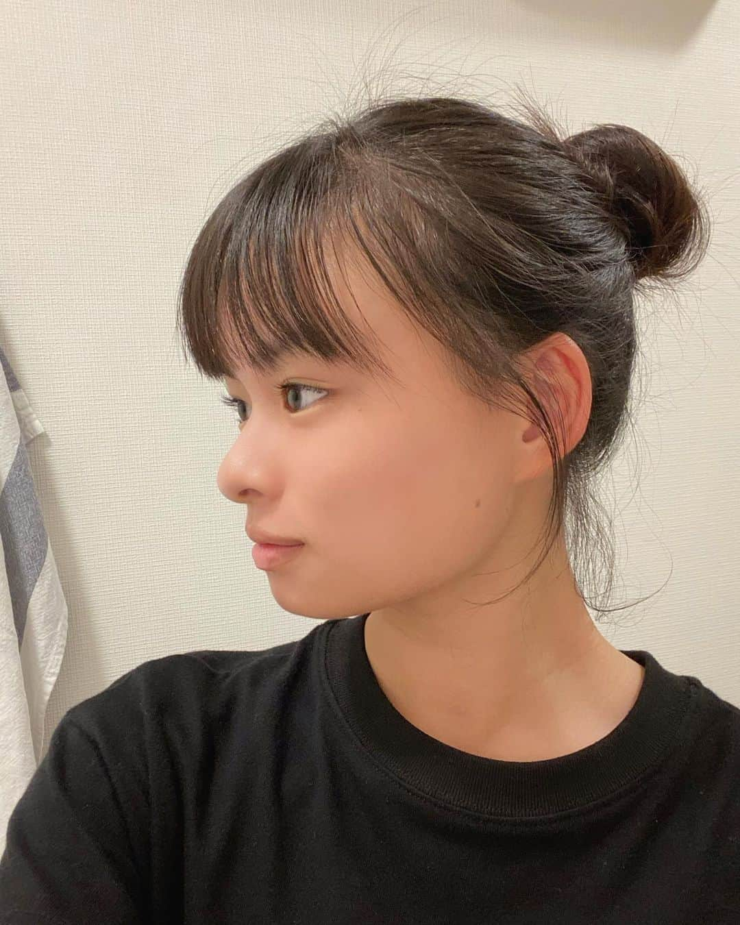 佐藤寧音のインスタグラム：「おだんご！自分でやるのは難しい…﻿ ﻿ まつげパーマに行ってきてまつげがいい感じに上がってる💭」