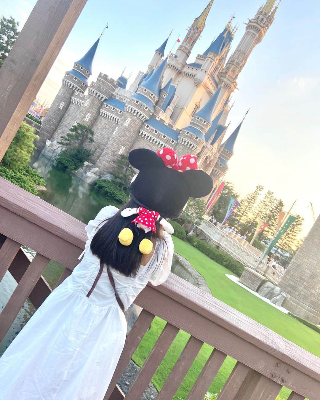 のインスタグラム：「ディズニー行ってきた❕♥️  #ディズニー #ディズニーランド  #ワンピース #ディズニーカチューシャ  #lfl #i4i #instalike #instagood  #disney #disneyland #code  #goodnight #thanks」