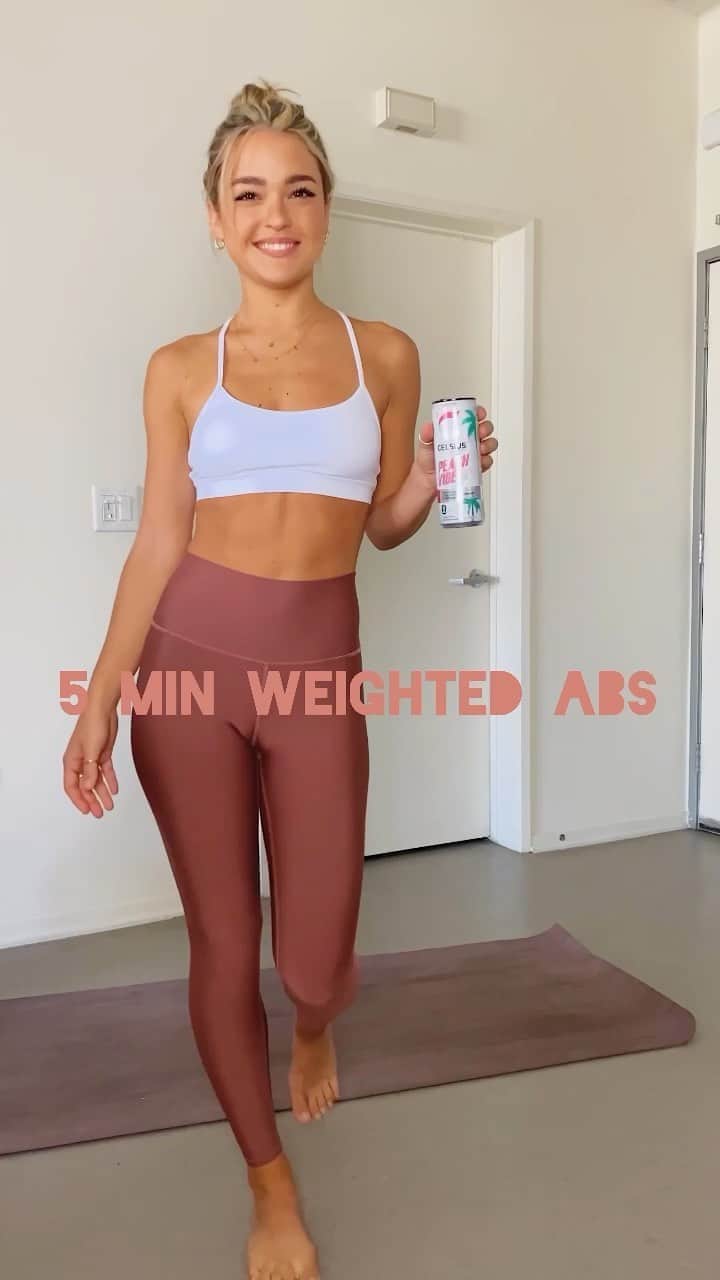 ヴェール・ゲンタのインスタグラム：「5 MIN WEIGHTED ABS 👏🏼 Drink your @celsiusofficial and get in a quick Ab sesh to get you feeling and looking good baby! #CELSIUSBrandPartner (music by: @jimmygrizzley)」