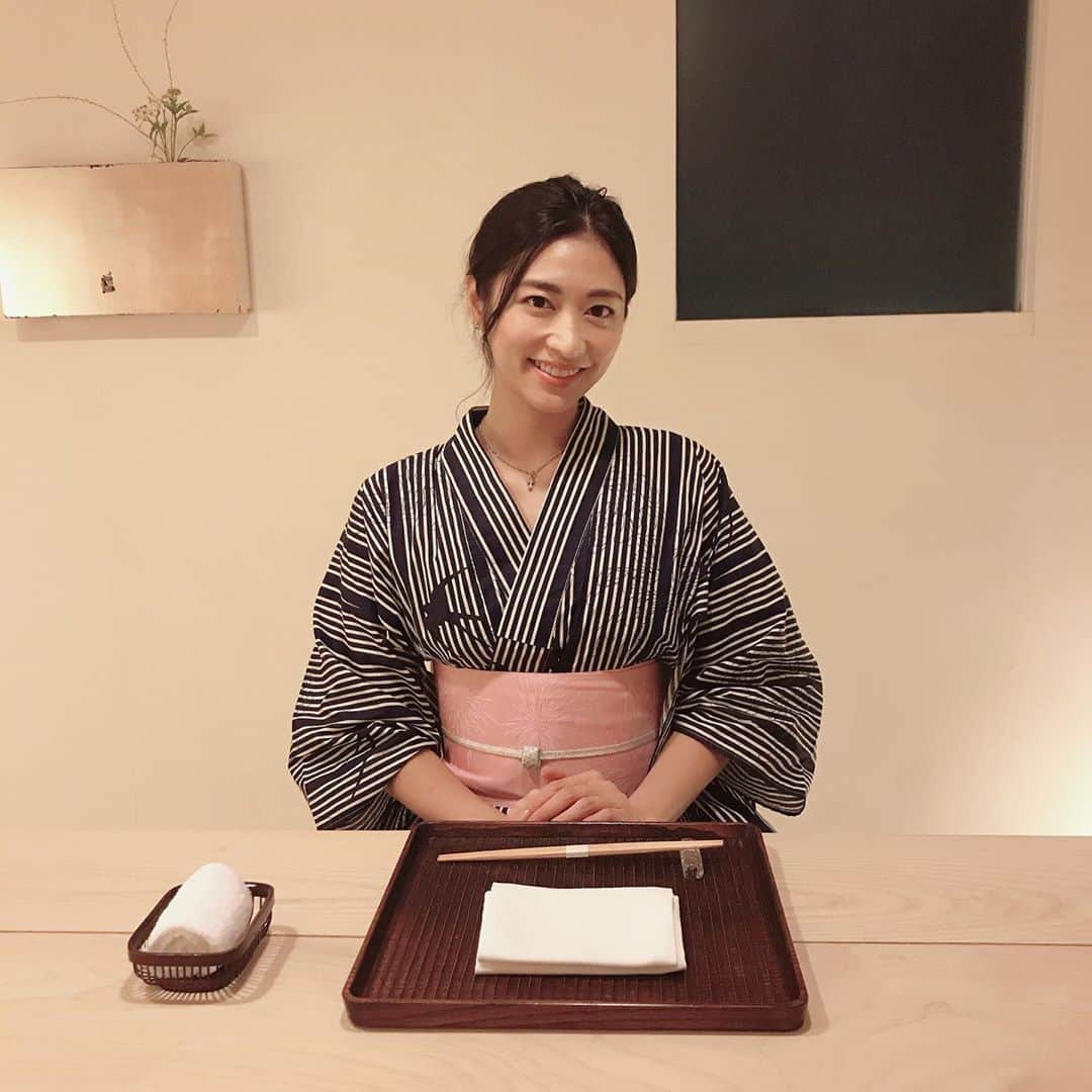 久保杏奈さんのインスタグラム写真 - (久保杏奈Instagram)「先日の🌾大好きなかんださん🌝 . . 美味しくて、楽しくて 今回も大満足☺️ . 今年は一回も浴衣着れなかったら急遽着ちゃった👘💕  こういう日も、よき❤️  . . #夏の終わり#かんだ#kanda#和食#浴衣#すっかり秋#ミシュラン三ツ星 #日本食#美味#最高の日#良き日#浴衣#日本女子#japanesegirl #japanesefood #🇯🇵#早く終息して海外の友達にも美味しい日本食を食べていただきたい☺️  @hiroyukkanda」9月30日 22時29分 - ___iam_anna___