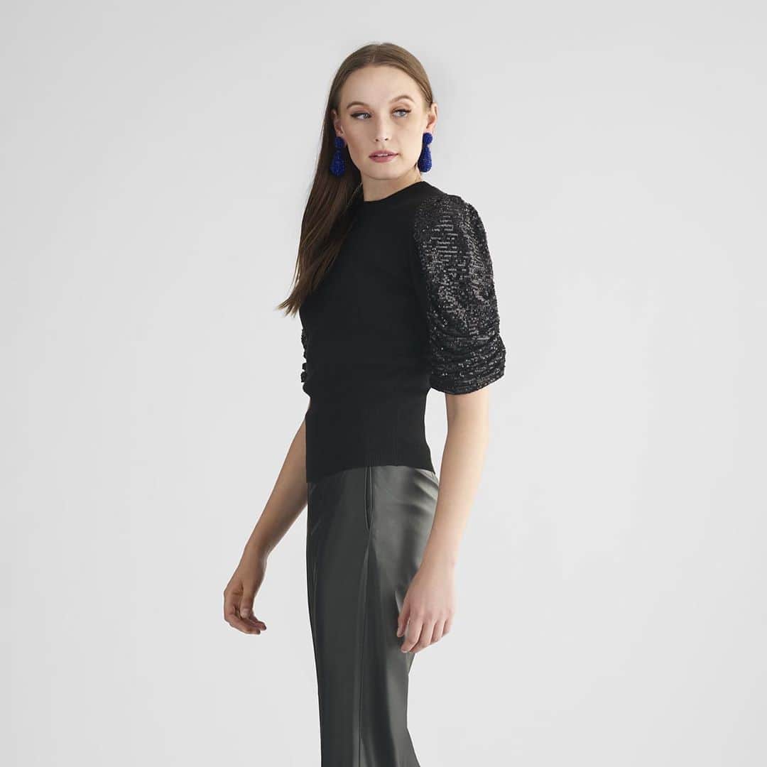 のインスタグラム：「The Cassie, our chic knit with hand stitched sequin sleeves. Definitely on our “MUST HAVE” list. - #sachinandbabi, #sparkle, #shine, #fallstyle」