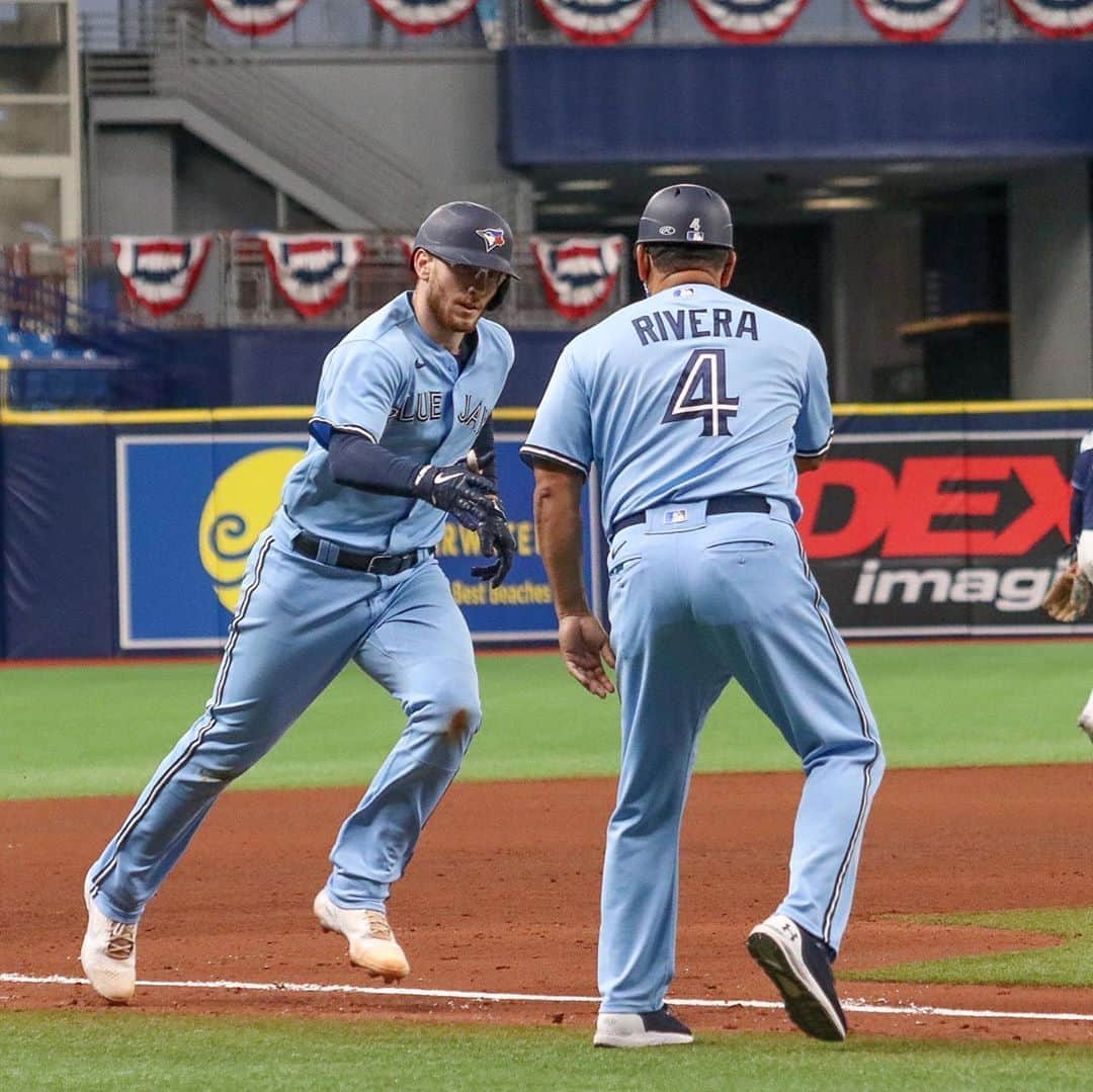 トロント・ブルージェイズさんのインスタグラム写真 - (トロント・ブルージェイズInstagram)「@d_jansen31 is the 2nd player in team HISTORY with a multi-homer game in the Postseason! #WeAreBlueJays」10月1日 8時10分 - bluejays