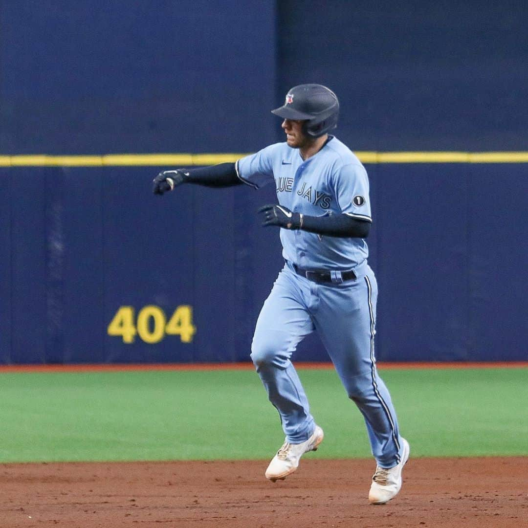 トロント・ブルージェイズさんのインスタグラム写真 - (トロント・ブルージェイズInstagram)「@d_jansen31 is the 2nd player in team HISTORY with a multi-homer game in the Postseason! #WeAreBlueJays」10月1日 8時10分 - bluejays