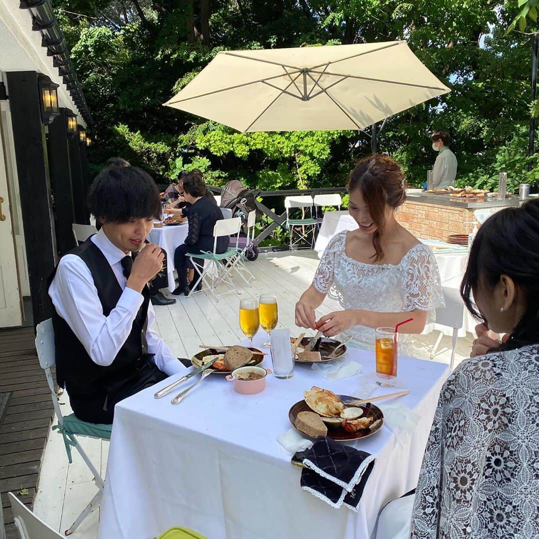 片桐優妃さんのインスタグラム写真 - (片桐優妃Instagram)「#ガーデンウェディング がしたくて選んだこの会場💒 . 天気もよくて緑も綺麗でイメージしてた通りの最高のパーティーができました💕🍃 . #邸宅ウェディング #ガーデンパーティー #家族婚 #ブランシュメゾン #グランマニエ #プリマヴェーラ #札幌 #2020秋婚 #ytywedding」10月1日 8時23分 - yuki710