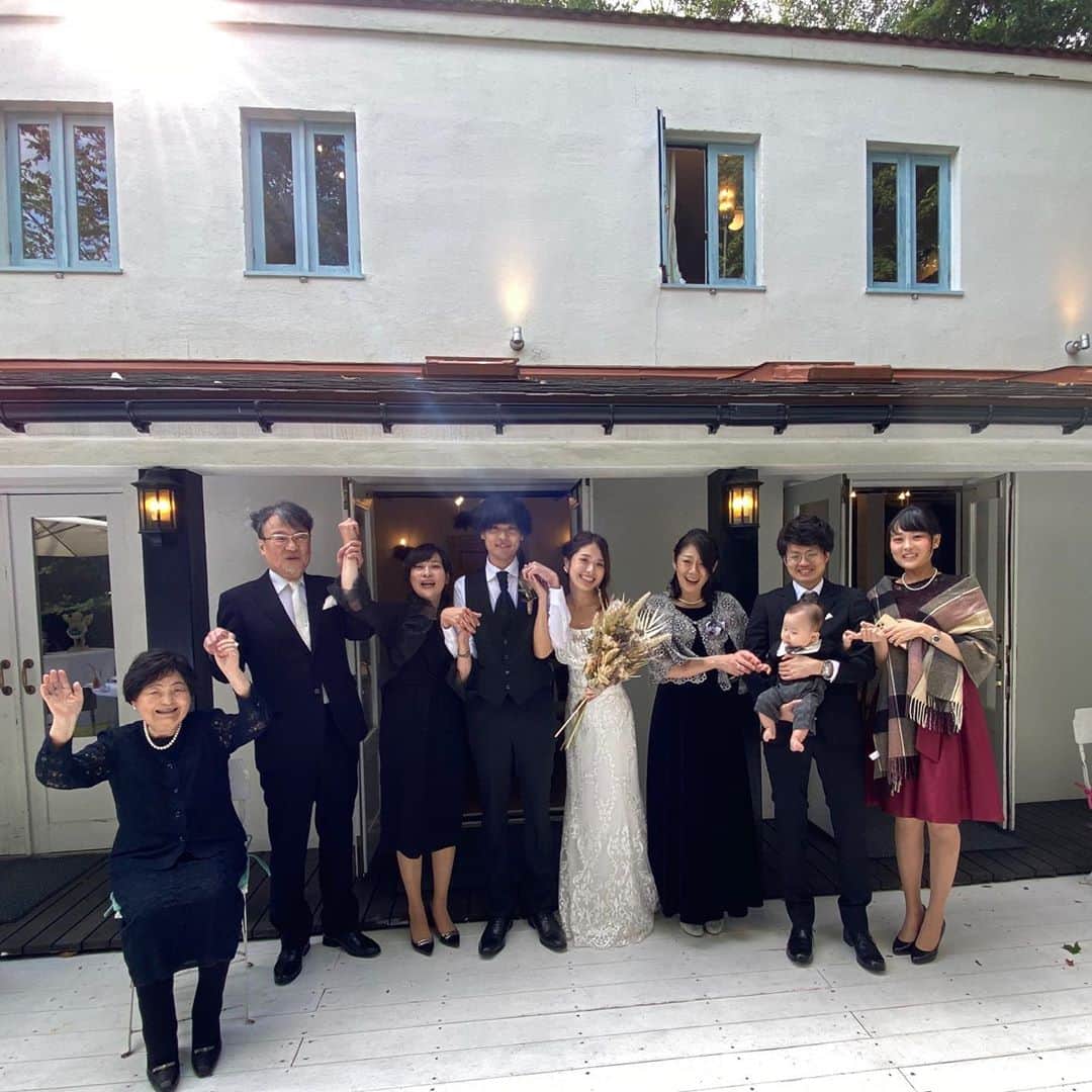 片桐優妃さんのインスタグラム写真 - (片桐優妃Instagram)「#ガーデンウェディング がしたくて選んだこの会場💒 . 天気もよくて緑も綺麗でイメージしてた通りの最高のパーティーができました💕🍃 . #邸宅ウェディング #ガーデンパーティー #家族婚 #ブランシュメゾン #グランマニエ #プリマヴェーラ #札幌 #2020秋婚 #ytywedding」10月1日 8時23分 - yuki710