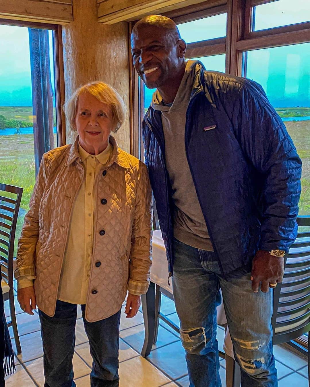 テリー・クルーズさんのインスタグラム写真 - (テリー・クルーズInstagram)「What an honor to meet Iceland’s Vigdís Finnbogadóttir: The World’s First Female Elected President!  Lots of knowledge and wisdom to be gleaned from this amazing woman! ELECTED IN 1980  ❤️❤️❤️」10月1日 9時07分 - terrycrews