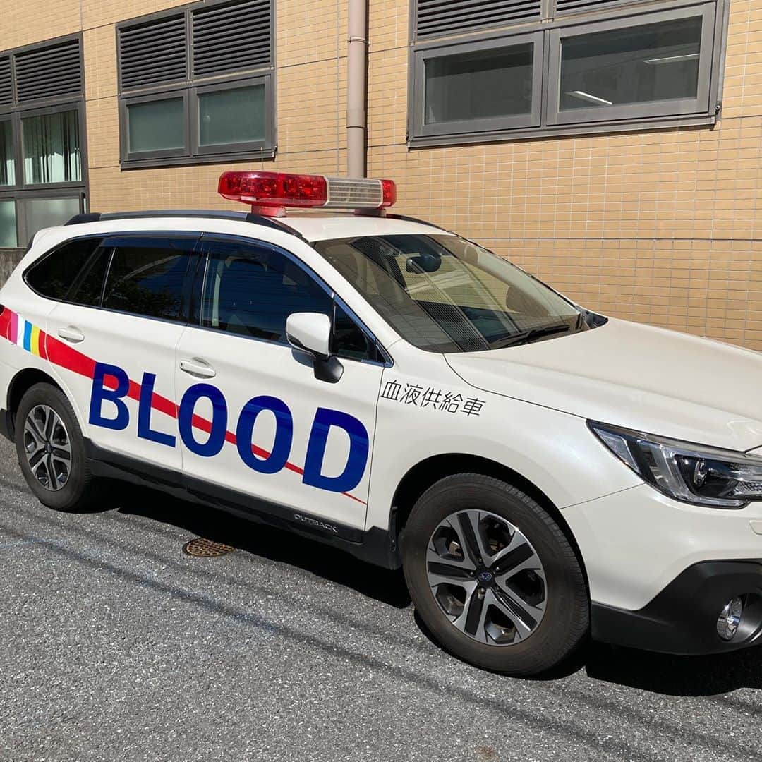 佐藤竜雄のインスタグラム：「BLOOD!何というダイレクト #血液供給車」
