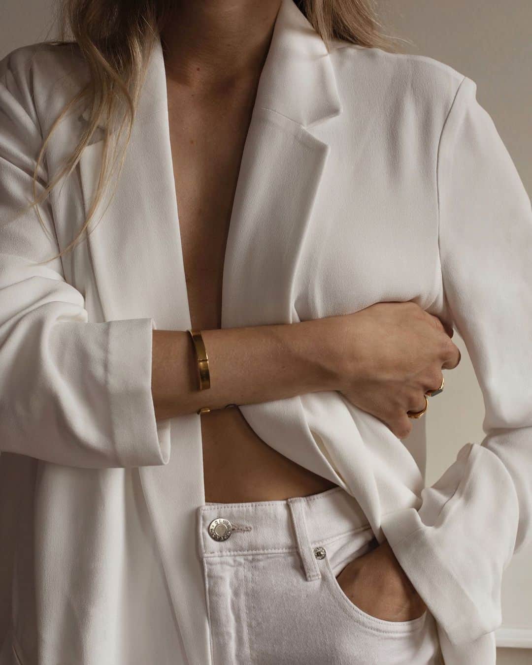 Club Monacoのインスタグラム：「"My style is natural and organic and seems to fall in to place rather than be meticulously thought through. It’s effortless, it’s nonchalant." - @melissajanetarling  #35YearsOfClub」