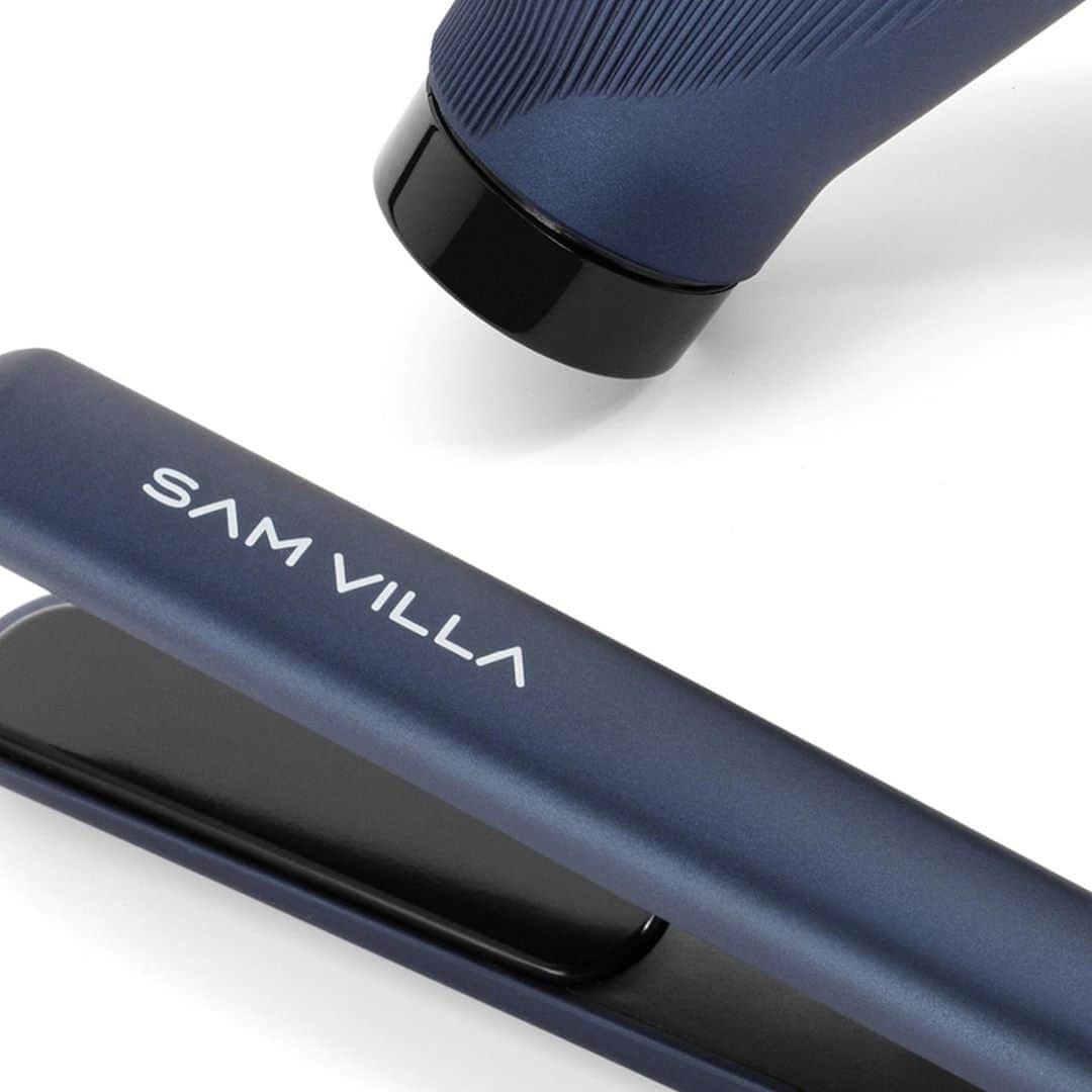 Sam Villaさんのインスタグラム写真 - (Sam VillaInstagram)「Targeted Temperature Technology. Maintains consistent temperature without spikes for specific hair types. ⠀ ⠀ #ComingSoon ✨ 10.1.2020 ⠀ #SamVillaHair」10月1日 1時34分 - samvillahair