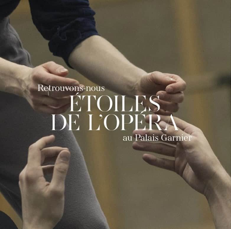 オーレリー・デュポンのインスタグラム：「Première du programme Etoiles de l’Opera le 5 Octobre avec les Étoiles et Premiers Danseurs au Palais Garnier. Piano/violoncelle et danse #clairdelune #ladameauxcamelias #troisgnossiennes #hermanschmerman #lamentation #lamortducygne #asuiteofdances Debussy-Chopin-Satie-Kodály-Saint Saëns-Bach le 5-7-9-13-14-19-20-23-27 et 29 Octobre a 19:30 Chorégraphes: Alastair Marriott- John Neumeier- Hans Van Manen- William Forsythe- Martha Graham- Mikhaïl Fokine- Jerome Robbins ❤️」