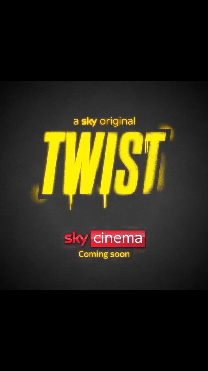 ラファティ・ロウのインスタグラム：「Annnnd the #twist trailer is here. Had the best time making this and couldn’t have asked for a better cast and team around me. Can’t wait for TWIST to hit the screens and welcome you all to the family 💪🏽  @skytv  #michaelcaine  @noelclarke  @dwalliams  @jasonmaza  @sophiesimnett  @ritaora  @iamlenaheadey  @officialfranzd Directed by Martin Owen」