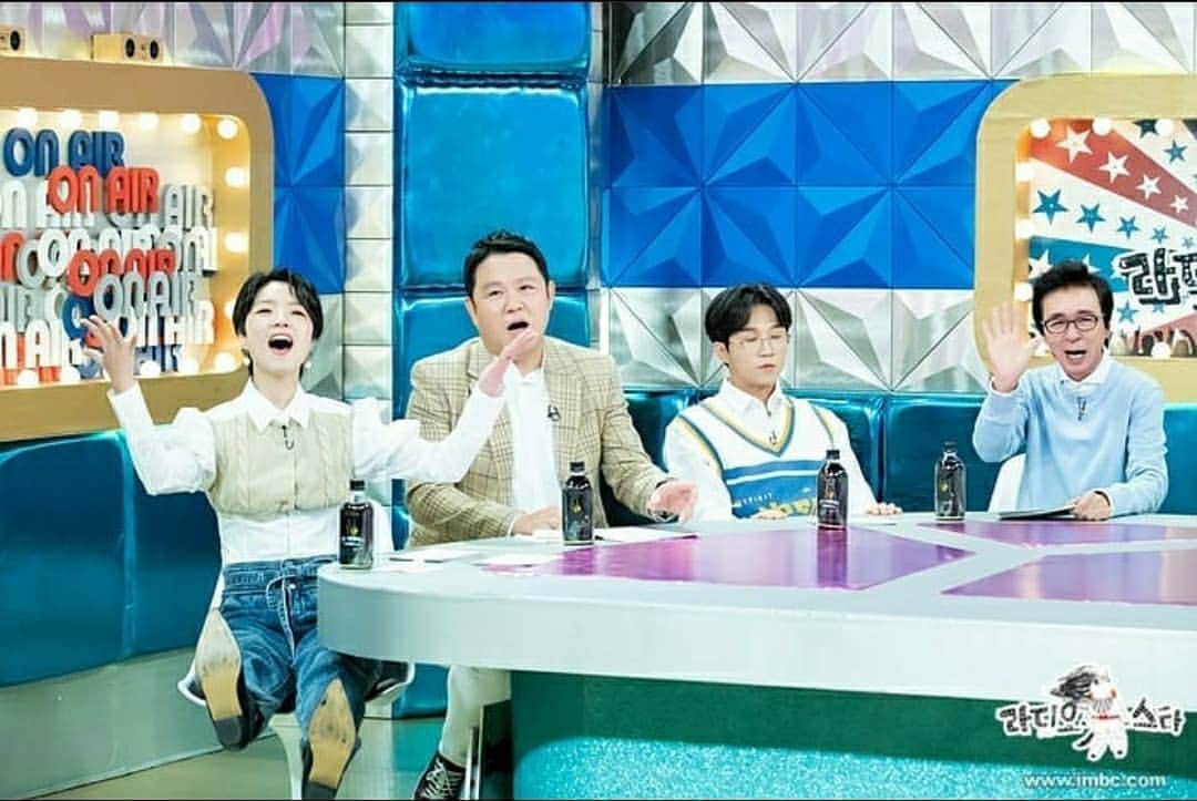 パク・ソングァンのインスタグラム：「## 즐거웠습니다  #라디오스타  #스페셜엠씨💜💜💓💓」
