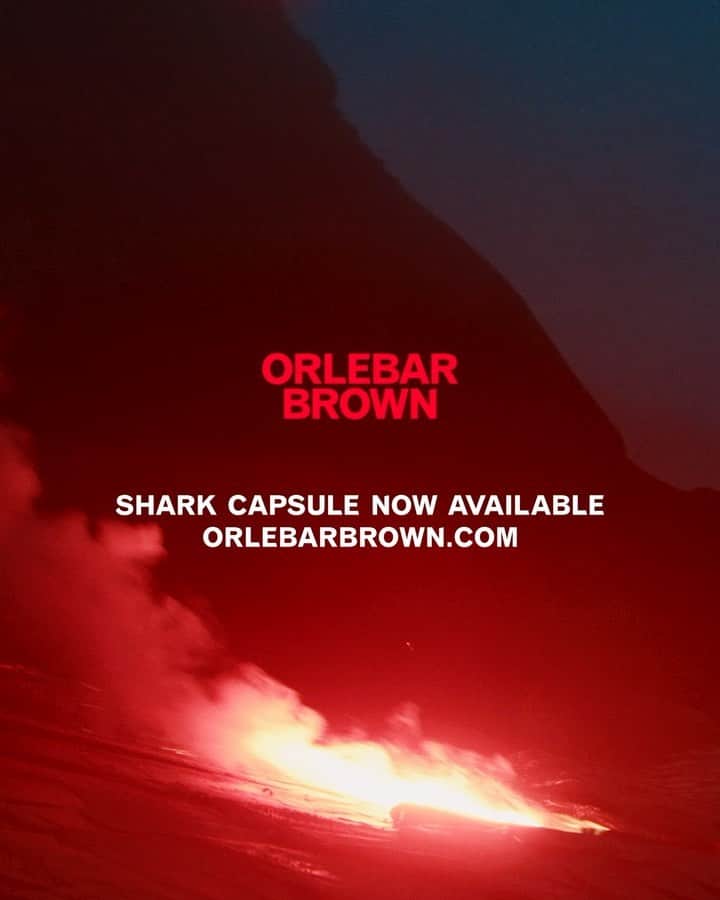 オールバーブラウンのインスタグラム：「Ready to give your wardrobe back its bite? Discover Shark, the new capsule designed to last, with a 5 Year Guarantee on all swimwear. Shop streamlined swim shorts, outerwear & technical layers via the link in bio.  #OrlebarBrown #OBsAroundTheWorld #DoseOfSun」