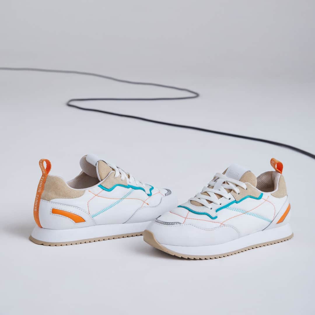 のインスタグラム：「THE COOLEST NINETY VIBES #schutzninety」