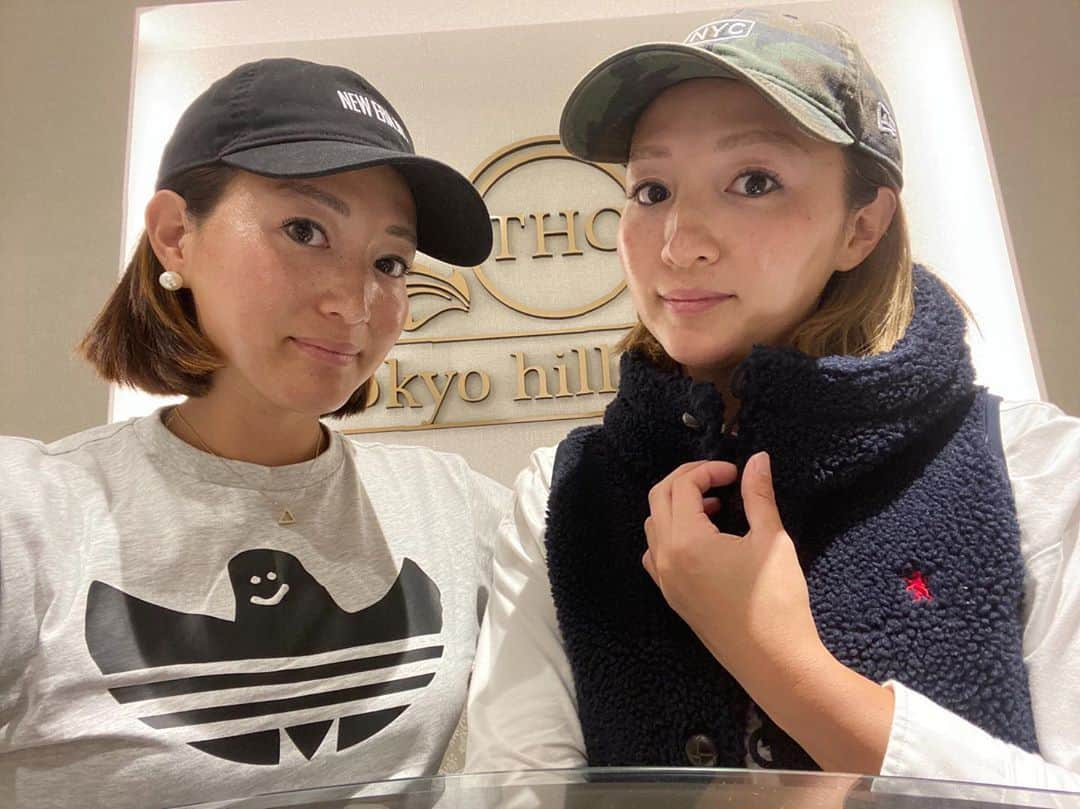 木村真野さんのインスタグラム写真 - (木村真野Instagram)「東京ヒルズクリニックで2ヶ月に1度の脱毛へ💁‍♀️💁‍♀️ 痛みなし👏はやい😂👏 一回で効果が出て嬉しい❤️ #脱毛　#最新機器　#東京ヒルズクリニック　#痛くない脱毛　#効果抜群　#mayasaya #まやさや　#adidas #adidastokyo #newera @tokyo_hills_clinic  @adidastokyo  @newerajapan」10月1日 9時36分 - mayakimura5