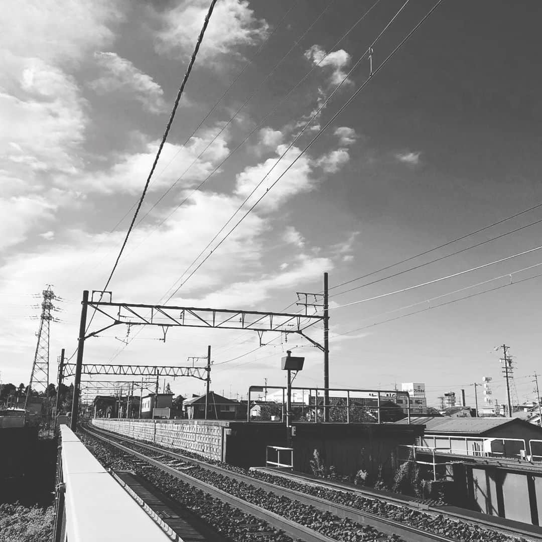 宇佐美進典さんのインスタグラム写真 - (宇佐美進典Instagram)「妻の実家周辺を散歩。川沿いは気持ち良い。」10月1日 9時36分 - usapon