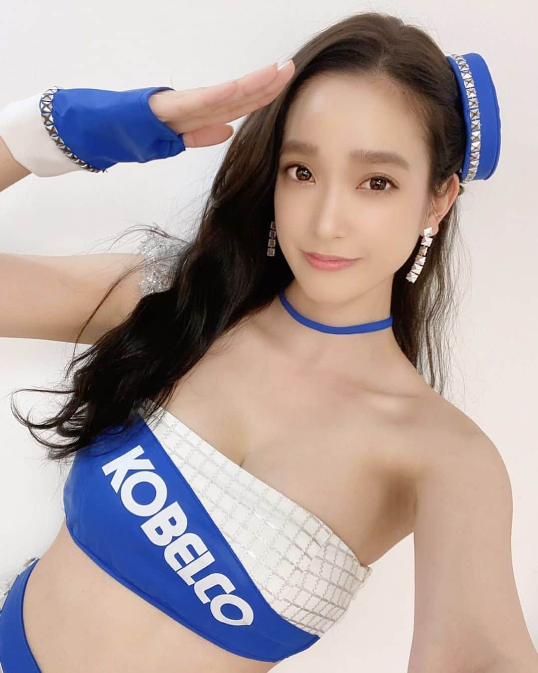 太田麻美さんのインスタグラム写真 - (太田麻美Instagram)「おはよう🌞 10月スタート💙💙✨  #racequeen #rq #model #sardracing #sard #kobelco #kobelcogirls #costume #レースクイーン #モデル #コベルコガールズ #コスチューム #過去コス #よしよしよし #ご安全に」10月1日 9時41分 - asami0523